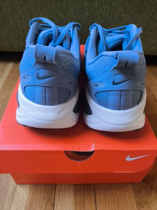 Zapatillas Nike Vomero 18 | Talla 42