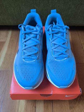 Zapatillas Nike Vomero 18 | Talla 42