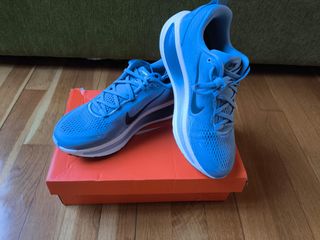 Zapatillas Nike Vomero 18 | Talla 42