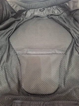 Cazadora de moto acolchada negra