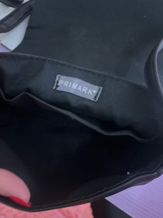 Bolso negro acolchado