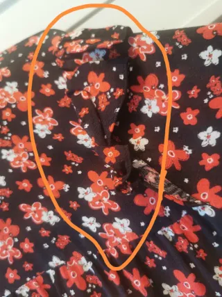 Vestido largo floral Zara.