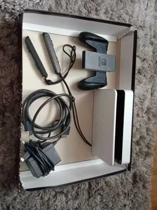 Nintendo Switch OLED Blanca y Negra