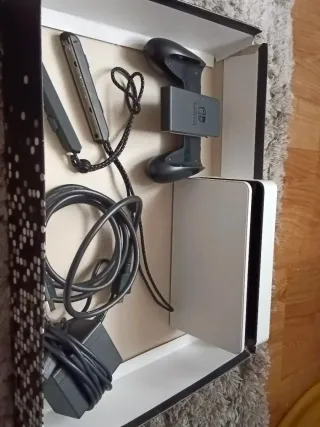 Nintendo Switch OLED Blanca y Negra