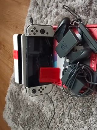 Nintendo Switch OLED Blanca y Negra