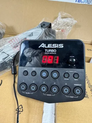 Batería Electrónica Alesis Turbo Mesh Kit