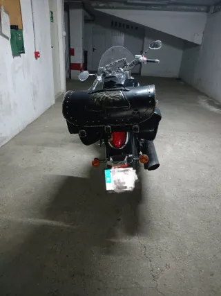 Magnífica Suzuki Intruder C800 del 2010