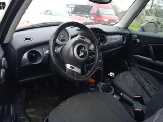 MINI one 2004