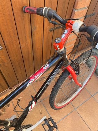 Bicicleta Montaña Decathlon Negra/Roja