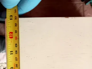 Botellero blanco con 2 cajones