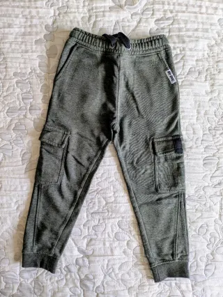 Lote 2 camisetas y 2 pantalones 5 años.