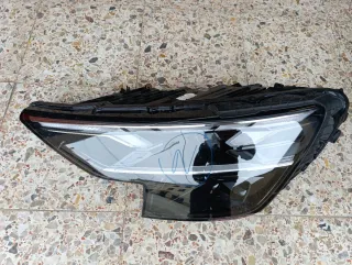 Faro Izquierdo Audi Q8 2024