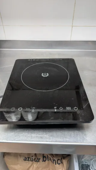 Placa de inducción negra