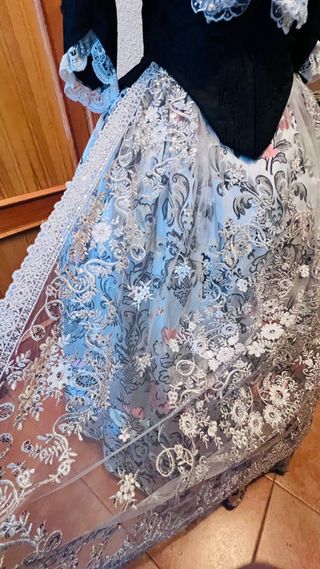 Traje de Fallera Negro y Multicolor