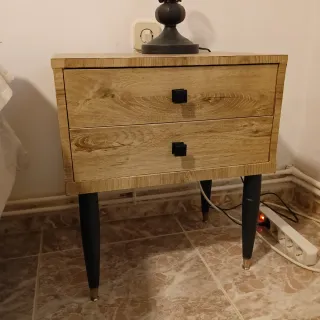 Conjunto dormitorio: cómoda y 2 mesitas
