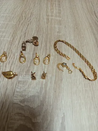 Lote Colgantes, Pulsera y Pendientes chapado oro