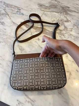 Bolso Tommy Hilfiger Marrón y Beige