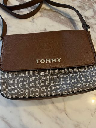 Bolso Tommy Hilfiger Marrón y Beige