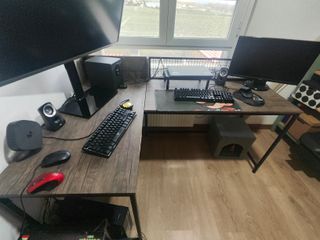 Escritorio esquinero nogal y metal