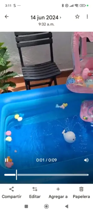 Piscina hinchable infantil + flotador