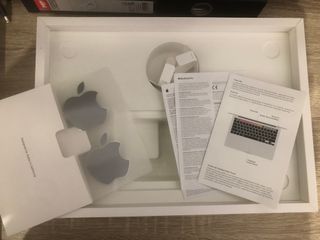 Caja Original MacBook Pro 13” 2020 (Negociable)