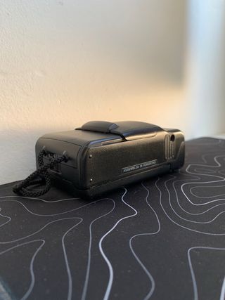 Olympus AM-100 Cámara Analógica Negra