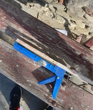 Pistola per silicone blu
