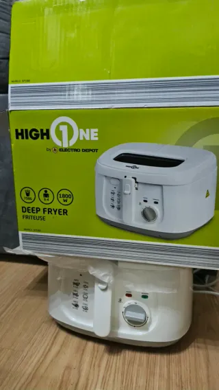 Freidora HIGH ONE 2,5L 1800W Semi-Nuevo