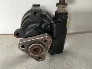 Bomba Dirección Renault Kangoo I / Clio II