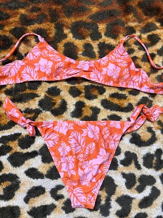 Bikini naranja y rosa floral talla S