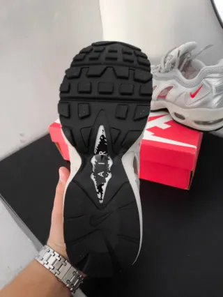 Nike Air Max 96 Supreme