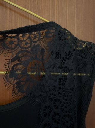 Vestido encaje negro Mdm T36 espalda descubierta