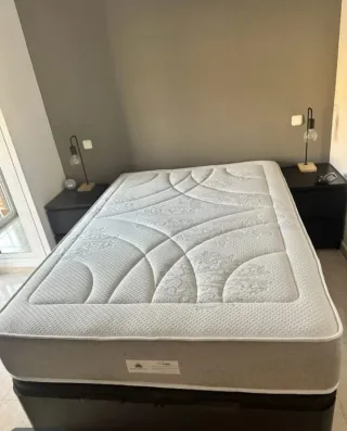 Canape de tela y madera