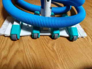 Limpiafondos piscina con mástil y 2 cabezales