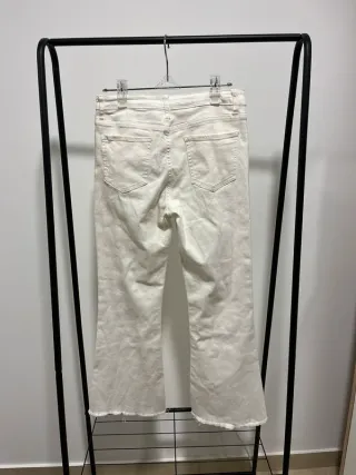 Calças Brancas Flare Novas