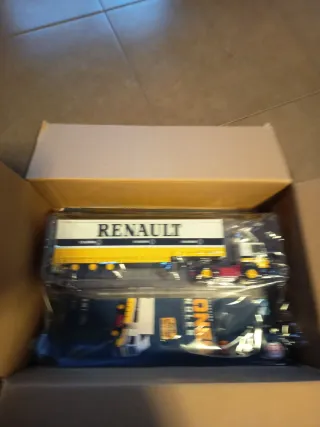 2 Maquetas Camiones 1:43 Renault