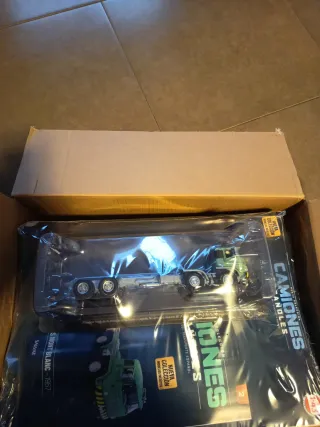 2 Maquetas Camiones 1:43 Renault