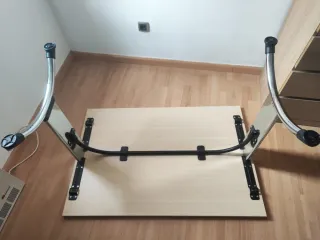 Mesa de escritorio madera y metal