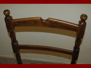 Sedie rustiche in legno con seduta impagliata