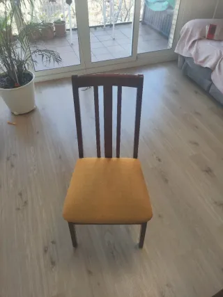 Conjunto mesa y 4 sillas comedor