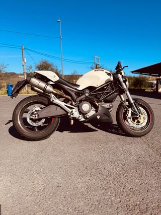 Ducati Monster 696 2008