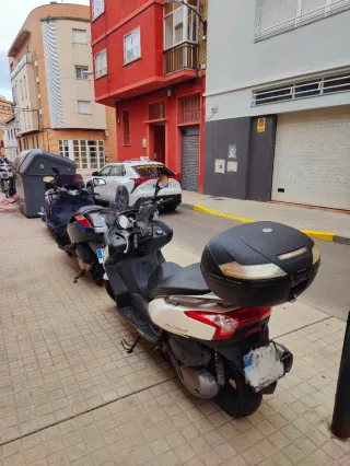 Kymco Superdink 300 2012