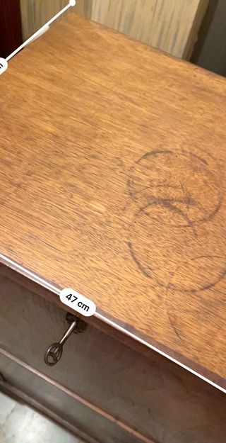 Mueble de madera para restaurar