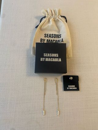Pendientes largos Seasons by Maclaba Oro Perlas