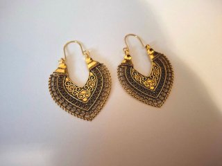 Orecchini vintage a forma di cuore dorati