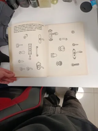 Libro infantil Donde tienes que colorear casas...