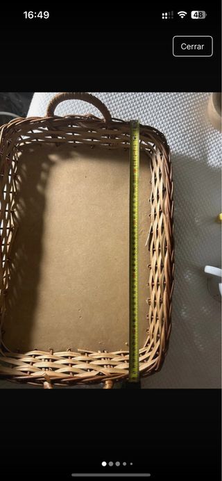 Bandeja de mimbre con asas