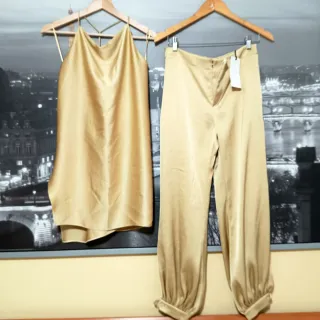 Conjunto pantalón y top Zara