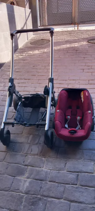 Carro Bebeconfort y Silla Coche Rojo