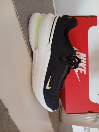 Nike Air Zoom Talla 43 Negro/Amarillo